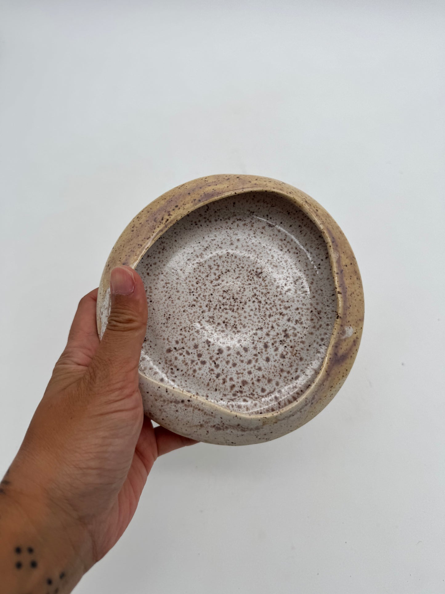 Ceramic hyacinth speckle container