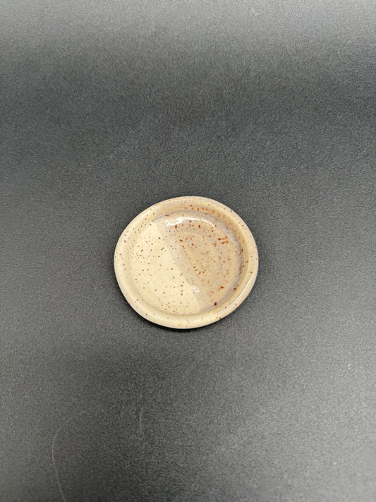 Ceramic mini split saucer