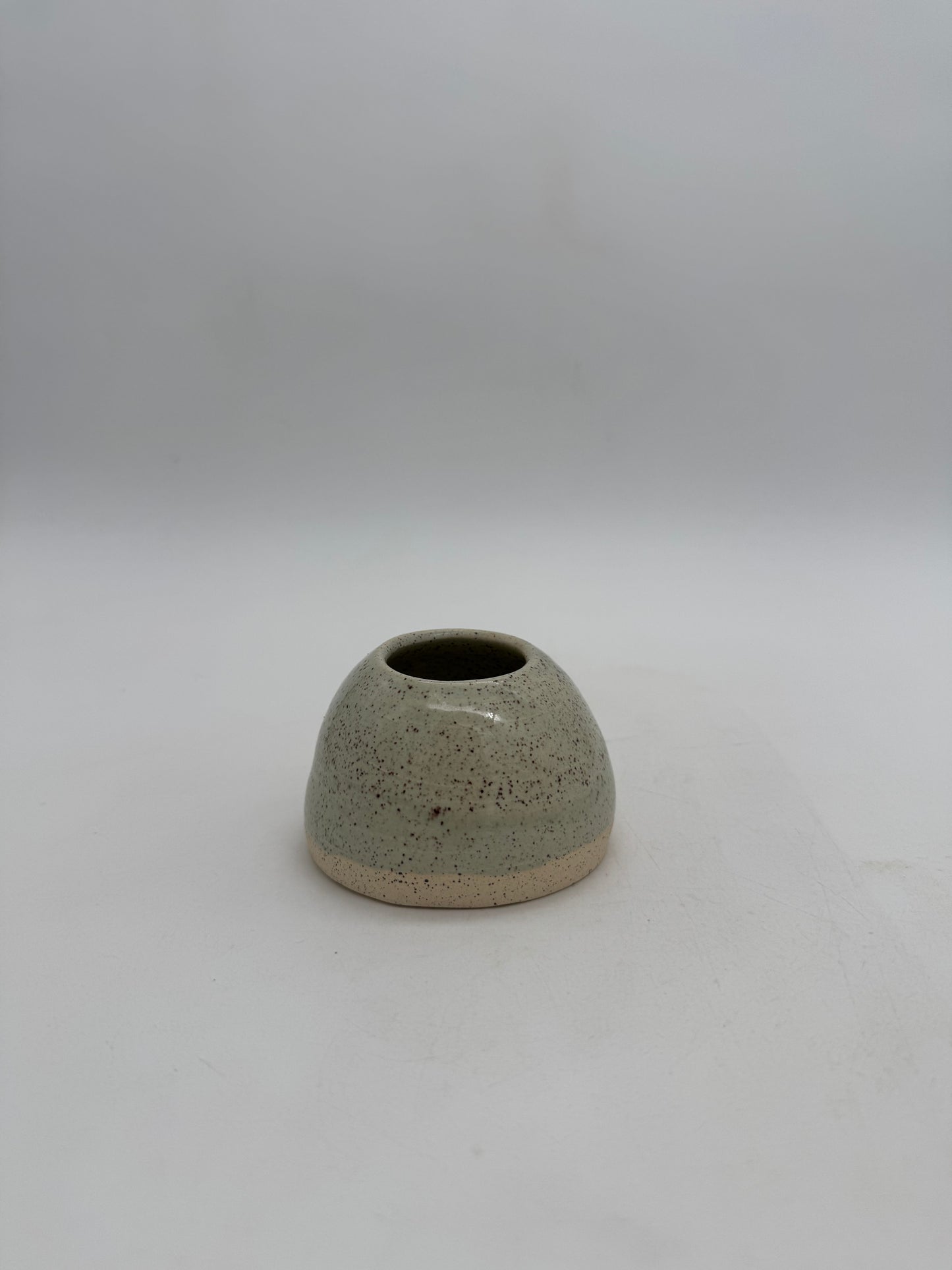Ceramic mini vase