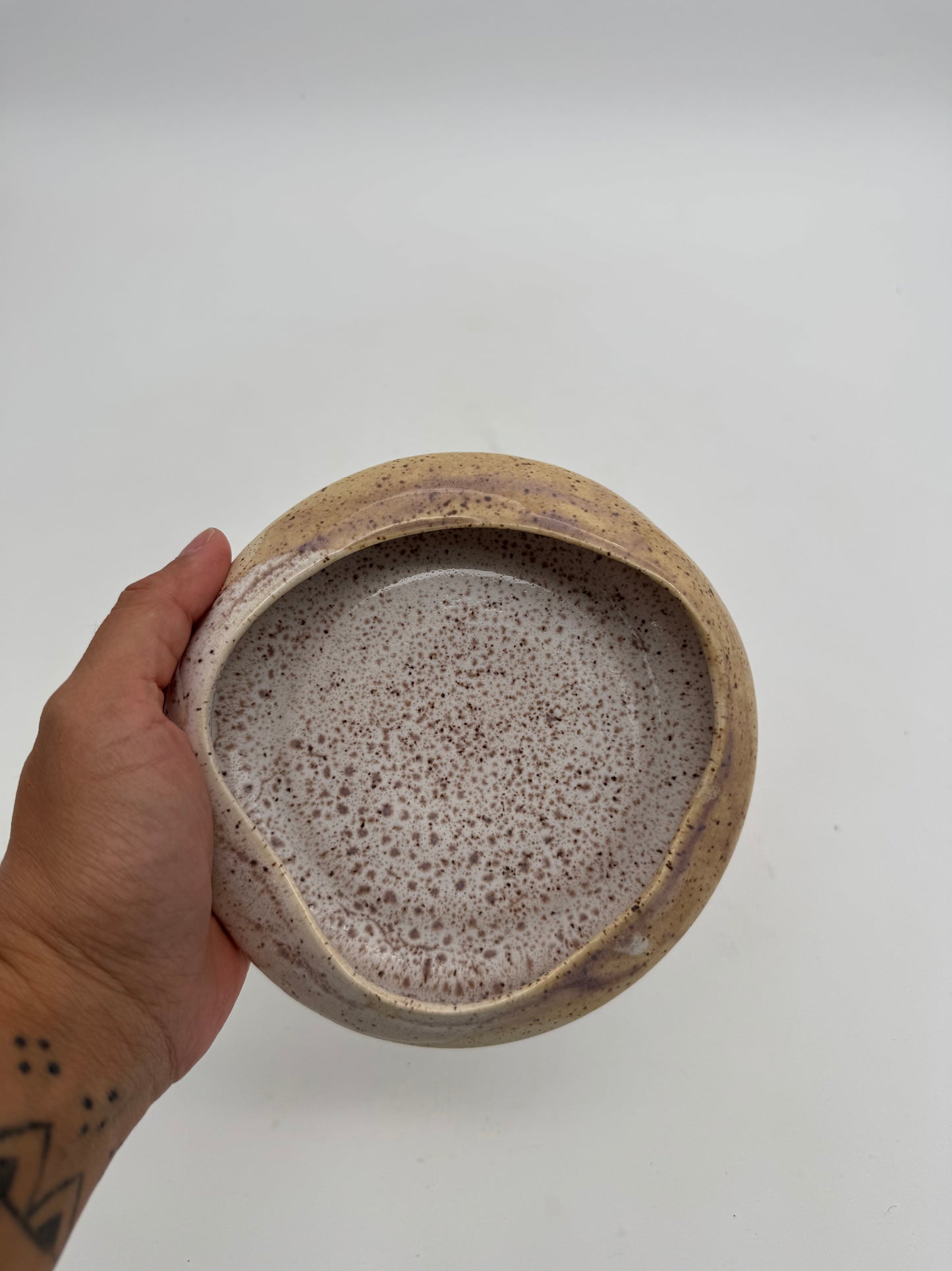 Ceramic hyacinth speckle container