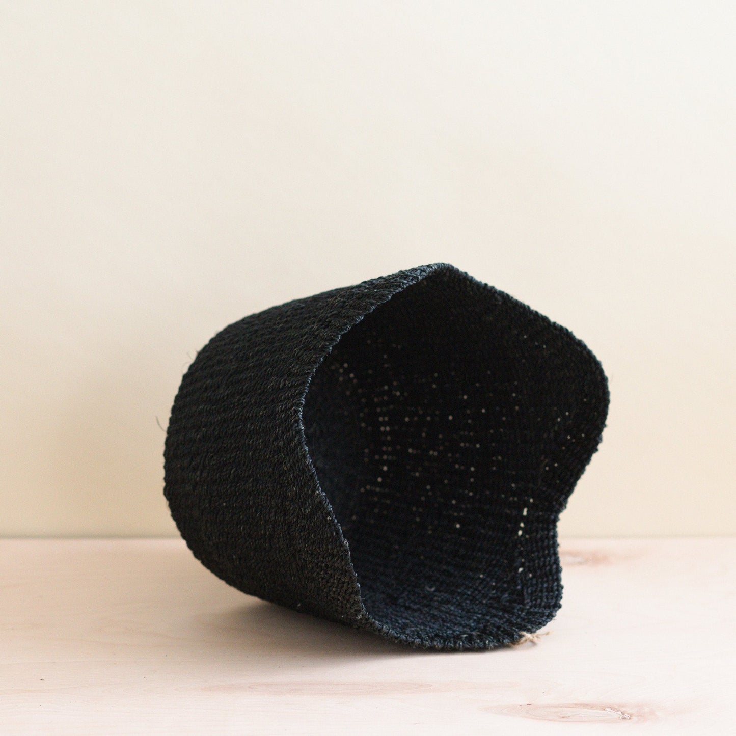 Black Scallop Basket - Handwoven Basket | LIKHÂ